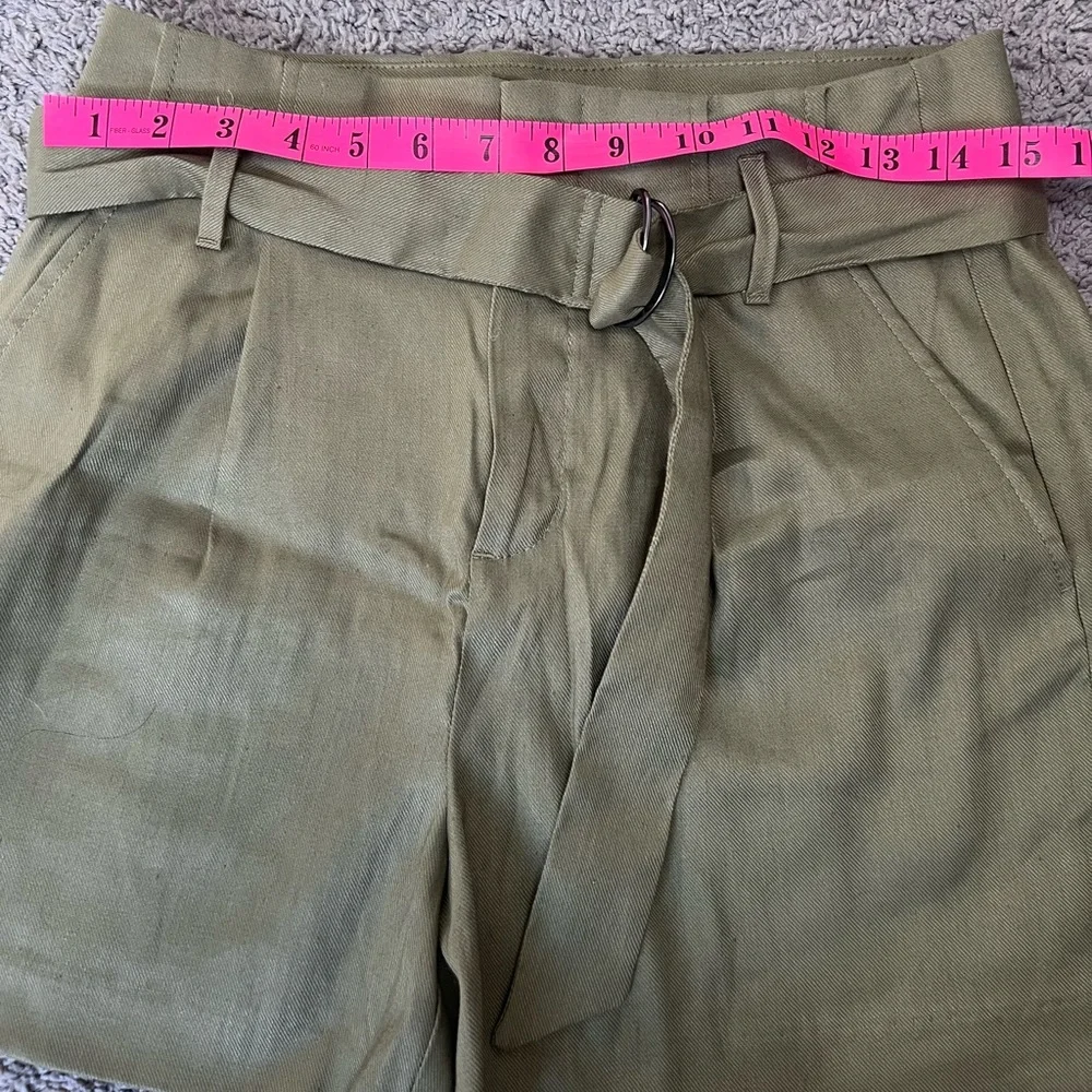 Banana Republic linen khaki green shorts NWT - Picture 5 of 6